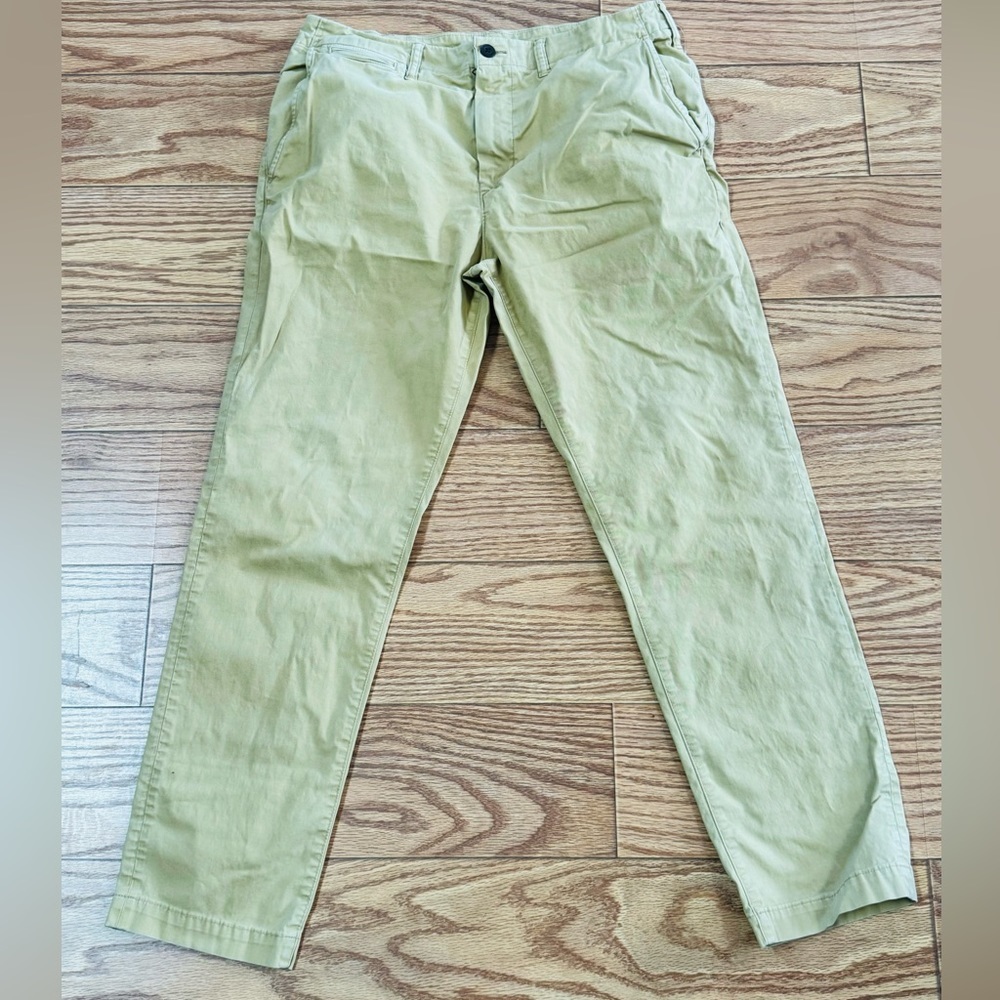 American Eagle Khaki Pants Size 34x32